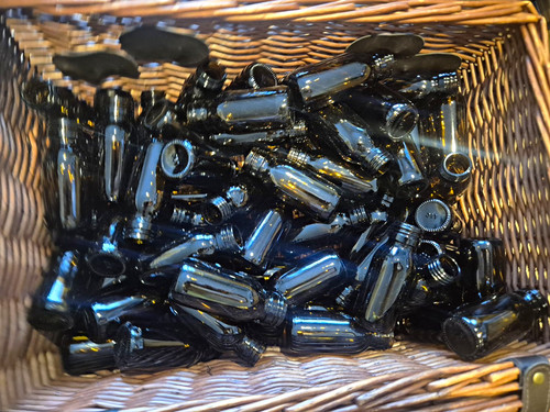 60ml amber glass bottles - x,