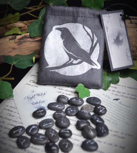 Raven rune stones bag - raven,