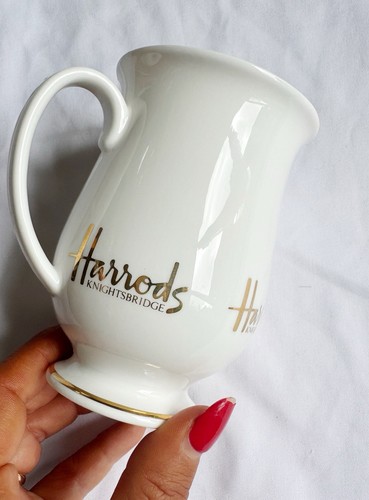 Harrods white pedestal logo - white,