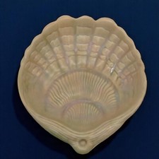 VINTAGE SHELL DISH VASE SHORTER 356 SHORTER & SON IRIDESCENT SCALLOP EDGE 1930S