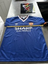 Retro Reproduction Adidas Manchester United Shirt Blue Medium SHARP ROBSON #7