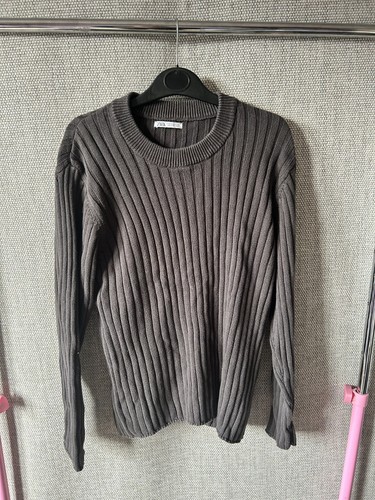 Zara mens grey - crew, neck
