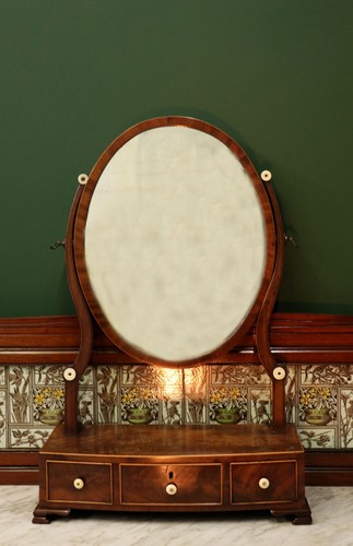 Lovely mahogany dressing - a,