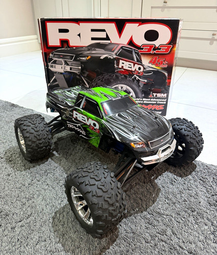 Traxxas revo 8 - 3.3, nitro