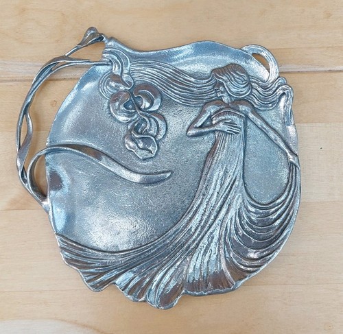 Williams pewter card tray - e,