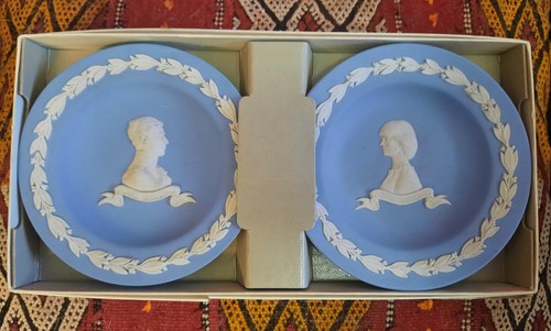 Pair jasper ware wdgewood - jasper,