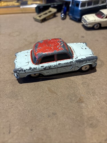 Corgi toys standard vanguard - toys,