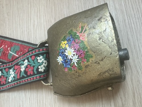 Vintage austrian cow - cow, bell