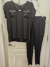 CALVIN KLEIN 2 PIECE BLACK OUTFIT SIZE M