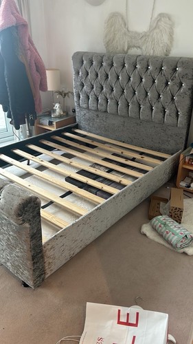 Queen size bed - queen,