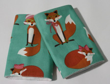 BABY CARRIER DRIBBLE/SUCK