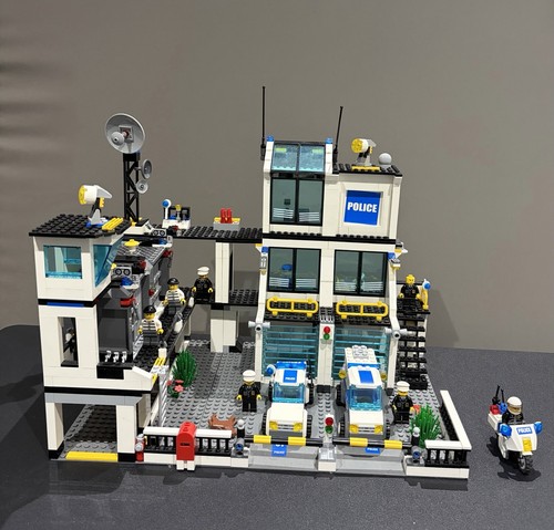 Lego city police - city, headquarters