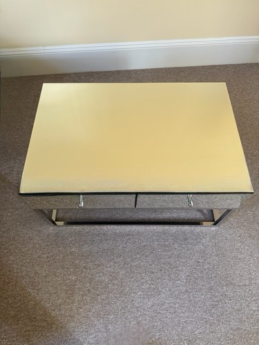 Mirrored coofee table - coofee,