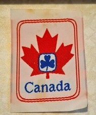 C11 CANADIAN GIRL GUIDES BROWNIES RANGER RAINBOWS RED CANADIAN FLAG RIBBON 