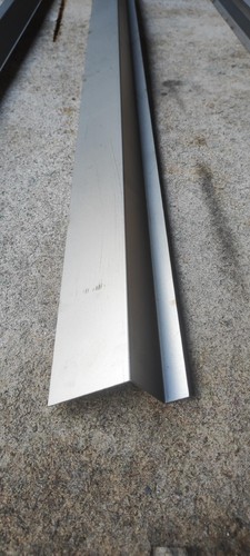 Mazda bongo freda sills - /,