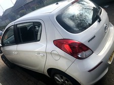 2009-2014 HYUNDAI I20 BREAKING 1.2 MANUAL WHITE AND BLACK DOORS POWERFOLD 
