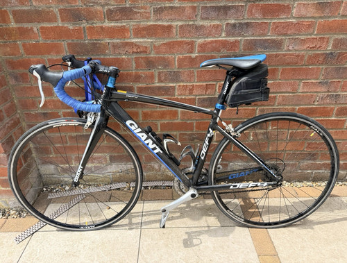 Giant defy road bike 700c - bike,