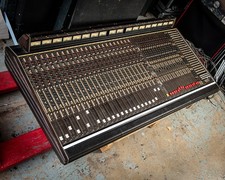 Soundcraft 24 Channel Mixing