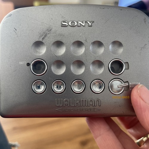 Sony walkman cassette player - cassette,