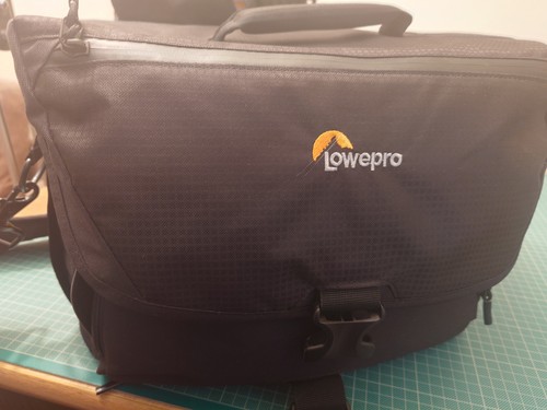 Lowepro nova 200 - lowepro, aw