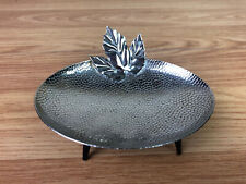 Raised Textured Metal Soap Dish With Leaf Design 