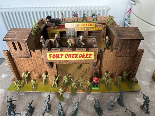 Old retro fort - retro,