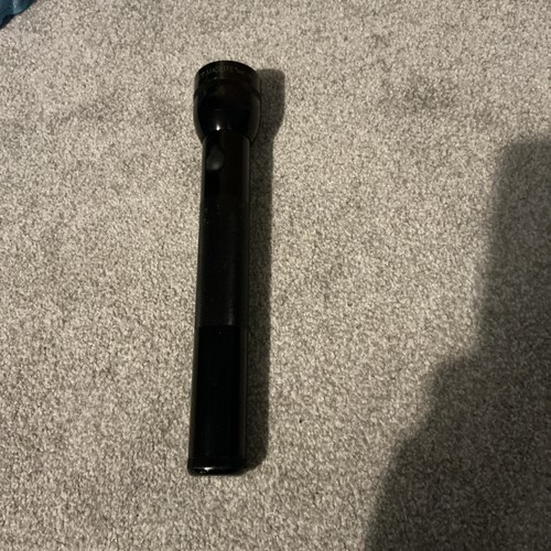 Maglite cell flashlight - 3d,