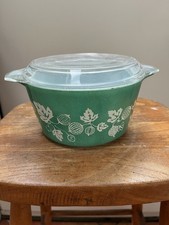 Gooseberry Pyrex Space Saver Green Casserole With JAJ Lid 1.5 Pint Super Rare