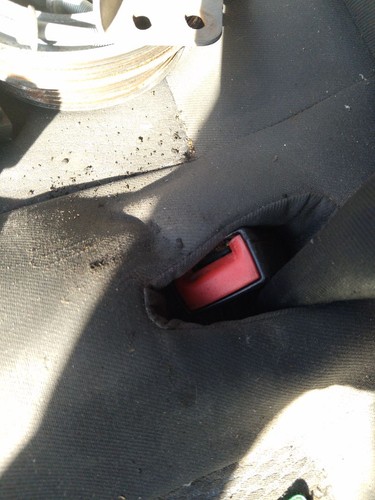 Right front seat belt - right,