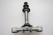 2006 YAMAHA XT 125X LOWER TRIPLE CLAMP LOWER YOKE A180423