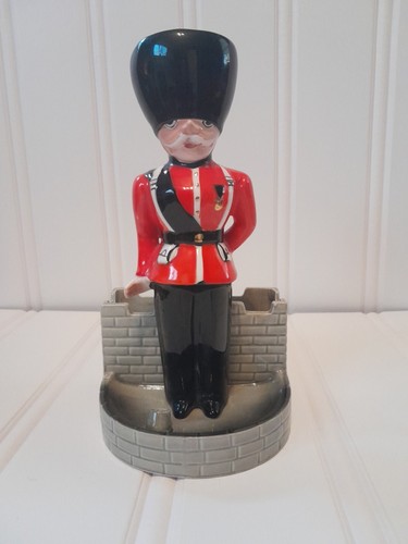 Vtg british royal - vtg, guard
