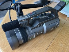 JVC GY-DV301 Video Camera Camcorder