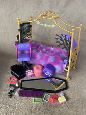 Monster High Doll - G3 Clawdeen Wolf Bedroom Playset Furniture Set