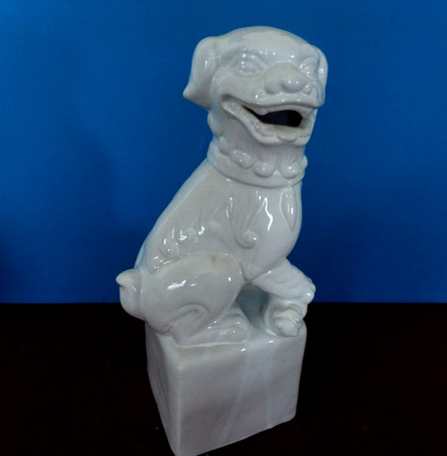 Large white ceramic chinese - white,
