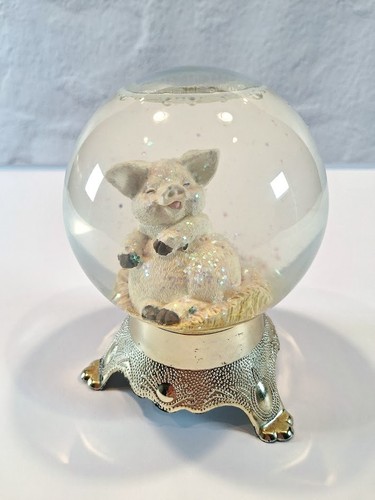 Eleco pig snow globe - pig,