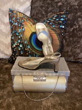 VINTAGE WALLIS MOTHER OF THE BRIDE COLLECTION,GOLD SHOES SIZE 6,MATCHING BAG