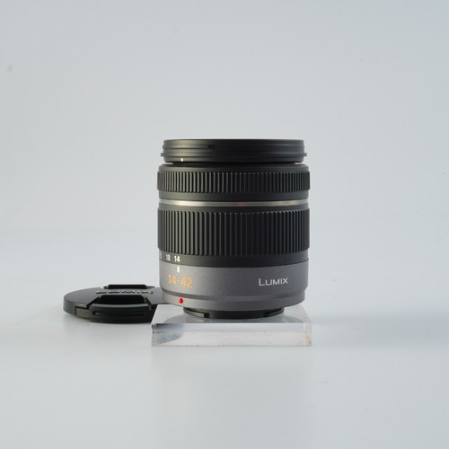 Near mint panasonic lumix - panasonic,