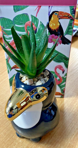 Avon toucan planter faux - planter,