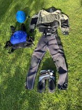 (Set/separate) Kayak: Dry Suit Top, Wet Suit Legs & Boots, Helmet, Buoyancy aid