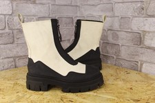 WHITE & BLACK FAUX LEATHER CHUNKY PLATFORM ANKLE BOOTS SIZE 5 / 38 BY H & M USED
