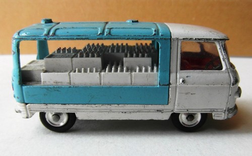 Corgi 466 commer milk float - commer,