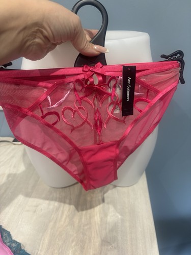 Ann summers love struck - summers,