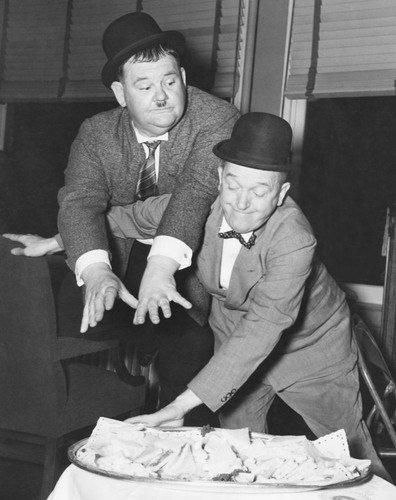 Laurel and hardy - laurel, 13x19