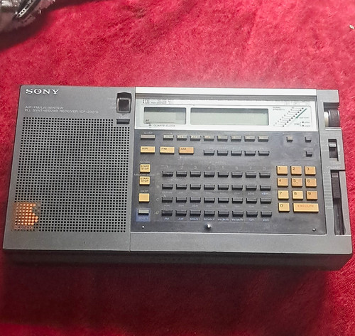 Sony icf 2001d vintage radio - vintage,