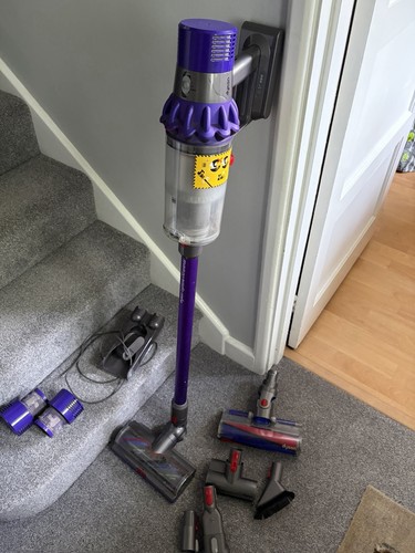 Dyson v10 animal with all - dyson,