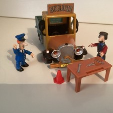 Postman Pat Ted Glen Builders