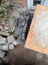 border edges, crested design