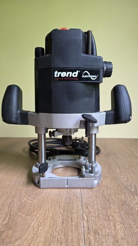 Trend t9e variable - speed, 1800w