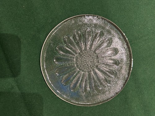 Dartington glass plate daisy - dartington,