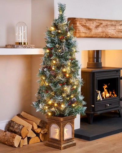 4ft pre lit - potted, christmas